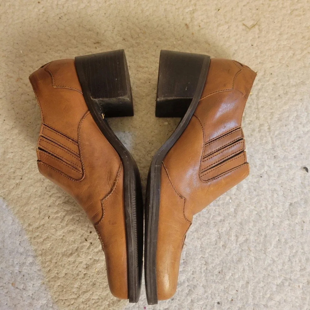 Markon Tan Leather‎ Western Booties Pointed Toe Stacked Block Heel Size 8